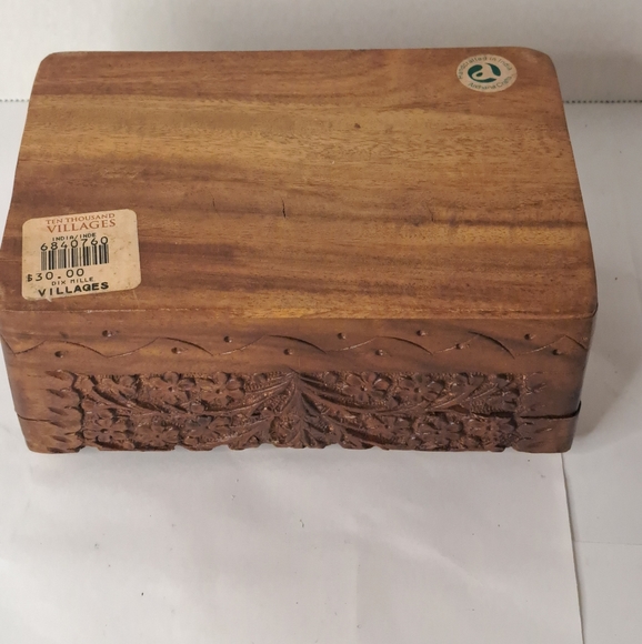 Beautiful Wooden Carved Jewellery/Decorative Box Made In India. - Picture 7 of 9